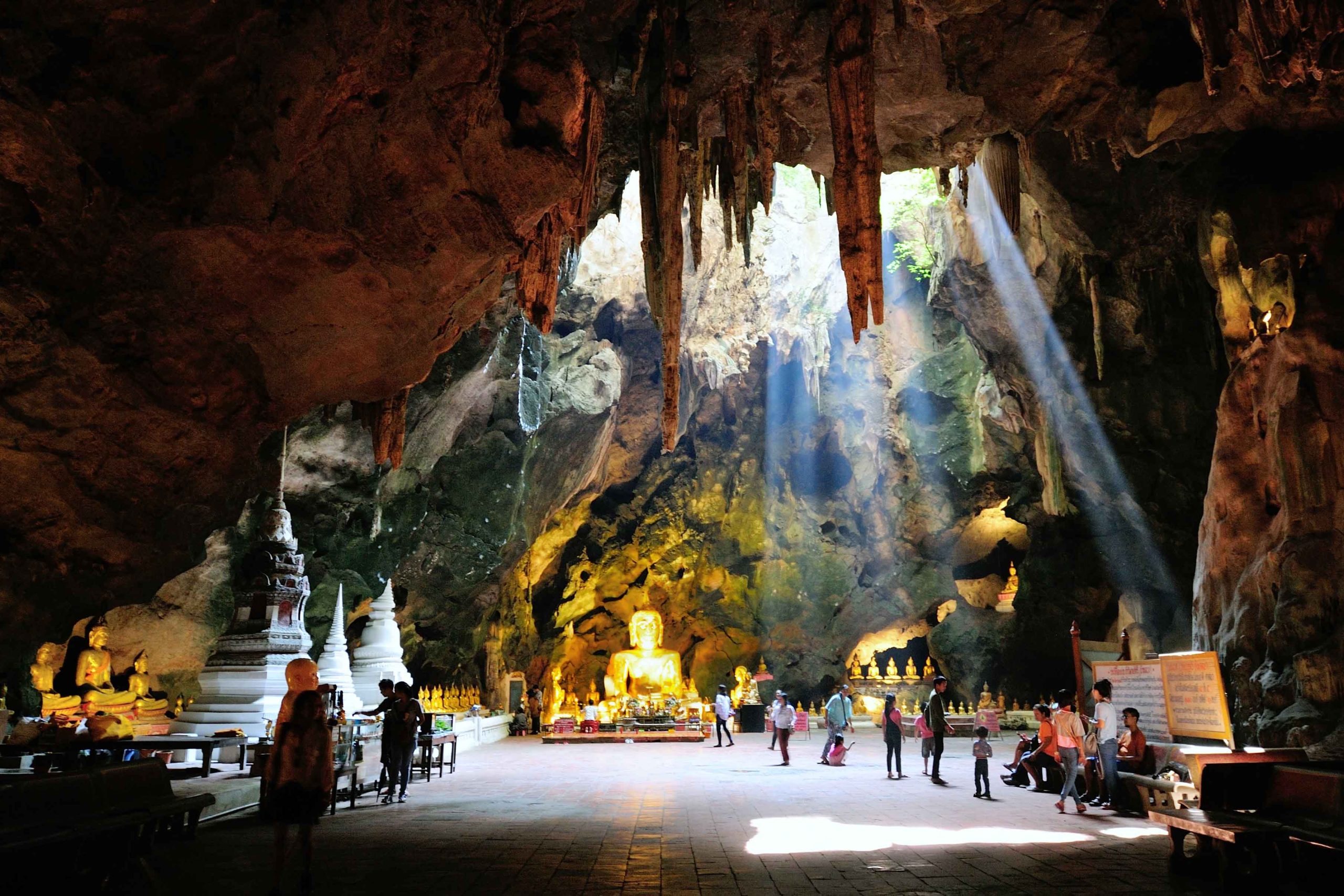สถานที่ขอหวย วัดเขาถ้ำหลวง 2566
